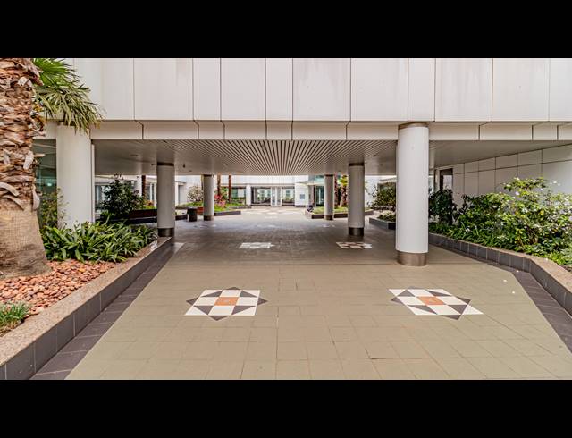 3,330M² OFFICE TO LET IN ROSEBANK